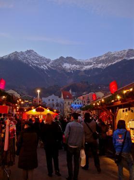 Slavný trh Christkindlmarkt v Innsbrucku